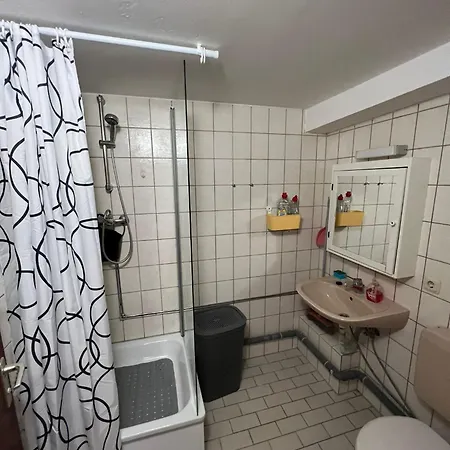 Wuerzburg Monteurzimmer 2 Etage * Gerbrunn
