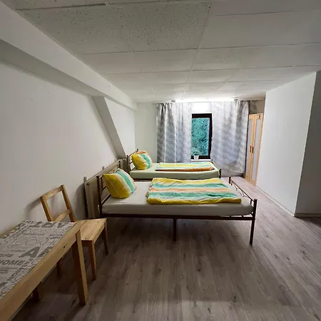 Apartment Wuerzburg Monteurzimmer 2 Etage Gerbrunn